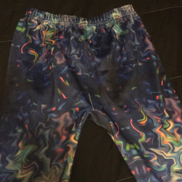 Capri’s - Picture 2 of 3